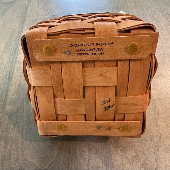 1996 Longaberger Square Hostess Appreciation Basket with Cream Liner - Picture 3 of 3